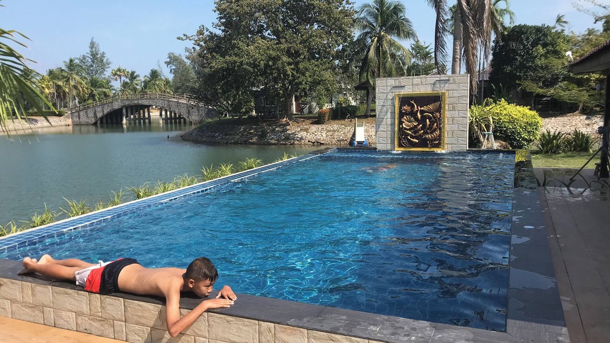 Kram Villa | Pool villa with 3 bedrooms 7 can sleep by a river 100m to the beach
