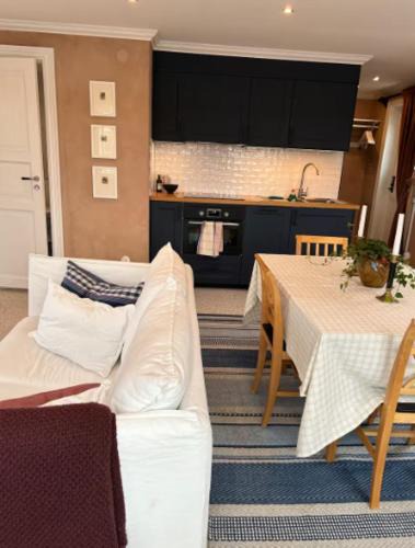 Marsta Other | Poolhuset