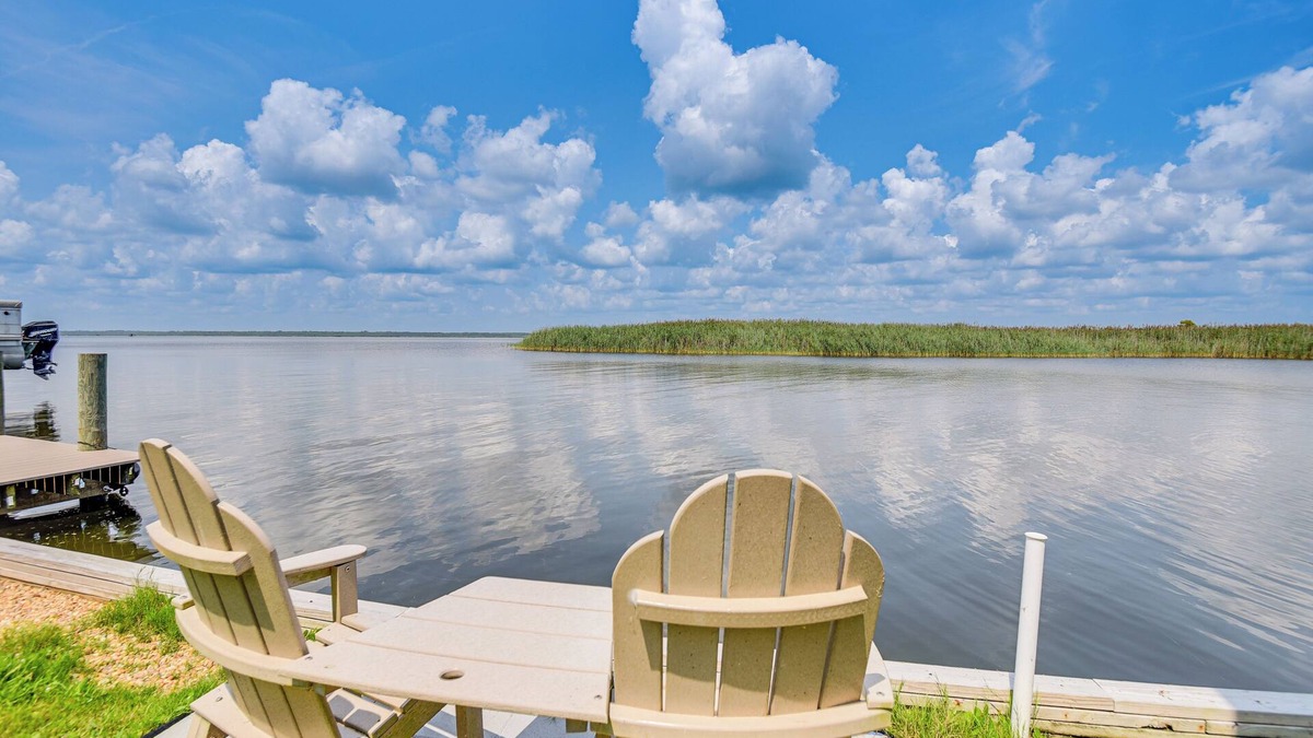 Sandbridge Cottage | Pools, Boat Ramp & More: Cottage in Virginia Beach