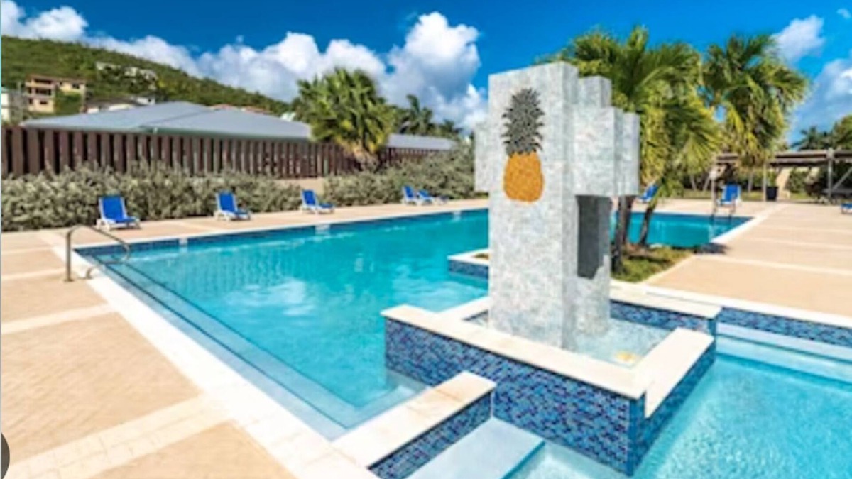 Frydendal Villa | Poolside - 3Br/Bath Villa, Perfect for Families - 1 min walk to Margaritaville!