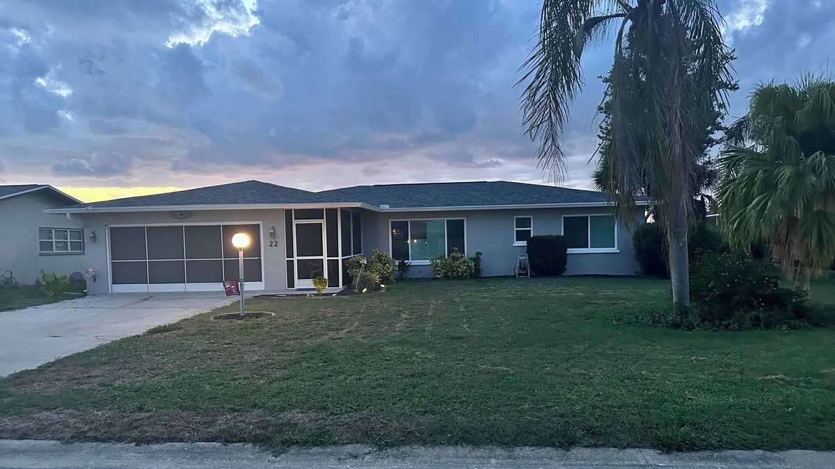 Oakland Hills House | Poolside Bungalow-2 bedroom, 2 bathroom. Close to beach, golf courses.