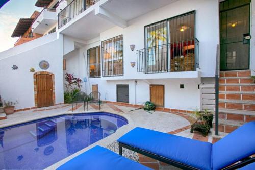 Colonia 5 de Diciembre Apartment | Poolside Casita with Air Conditioning