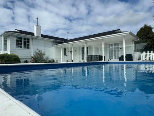 Hospital Hill House | Poolside Getaway on Napier Hill