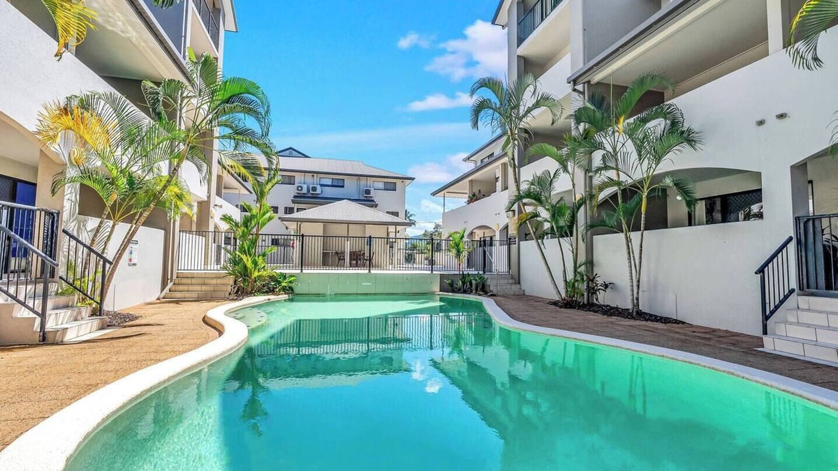 Parramatta Park Apartment | Poolside on Martyn Relax in Resort style Comfort