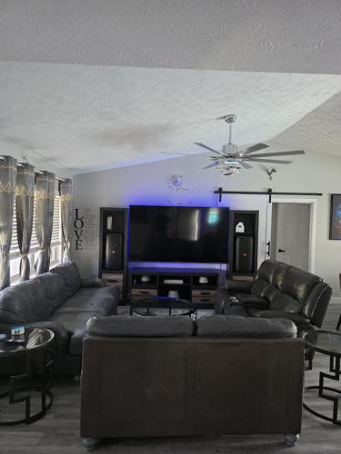 Port Saint Lucie House | PoolSide Paradise