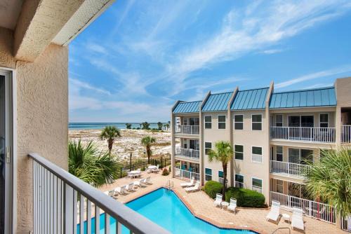 Holiday Isle House | Poolside Villas #302- Harry's Beach House
