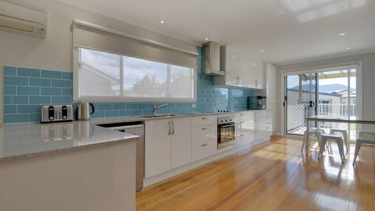 Glenorchy House | Poppies House Hobart