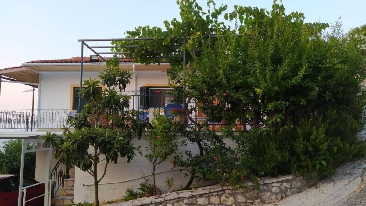 Longos House | Poppy Apartment I (1-bedroom apartment)