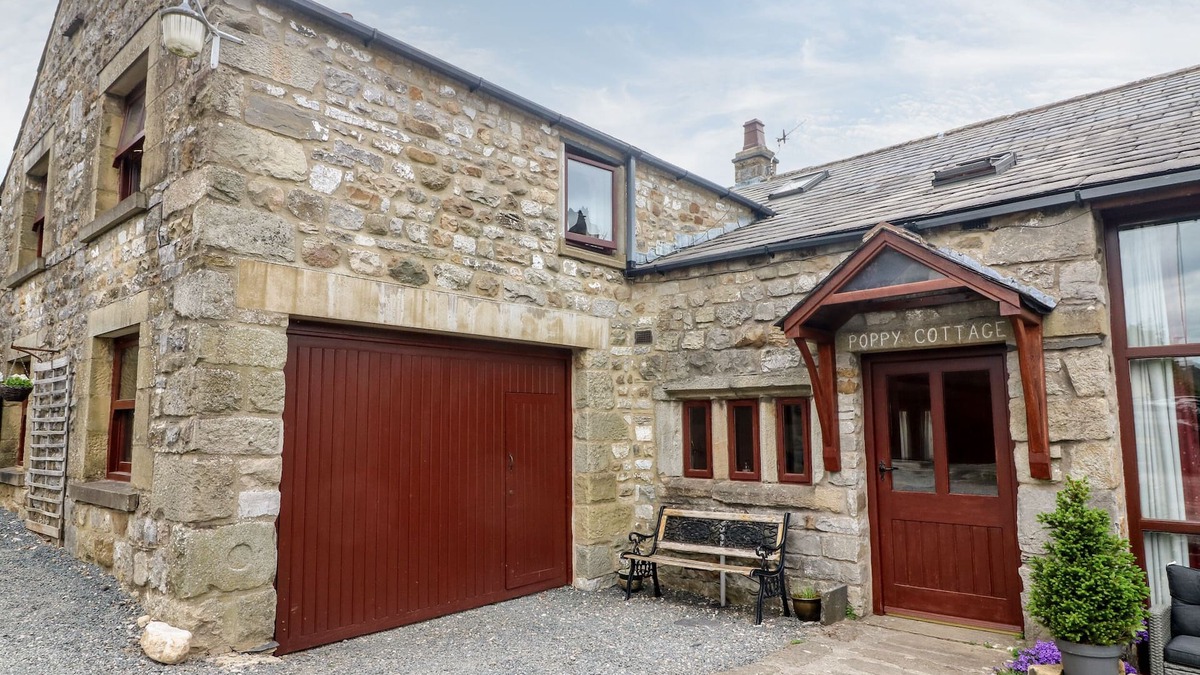 Horton in Ribblesdale Cottage | POPPY COTTAGE, family friendly in Horton-In-Ribblesdale