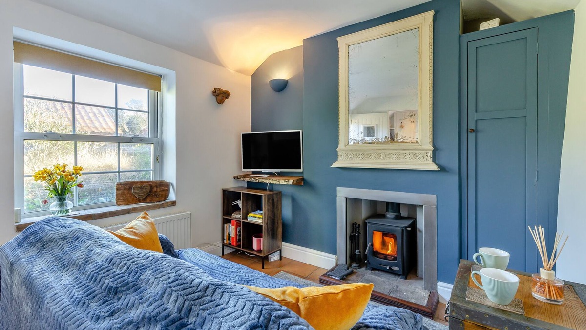 Stiffkey House | Poppy Cottage - One Bedroom House, Sleeps 2