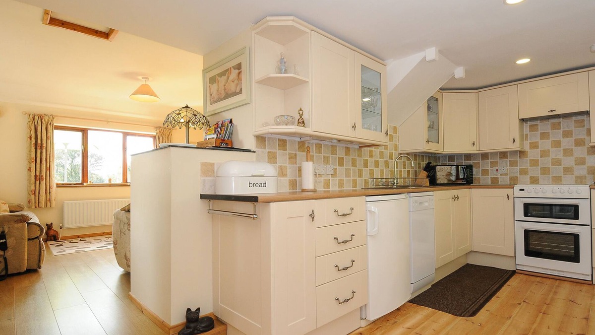 Fivelanes Cottage | POPPY'S BARN, family friendly, character holiday cottage in Altarnun
