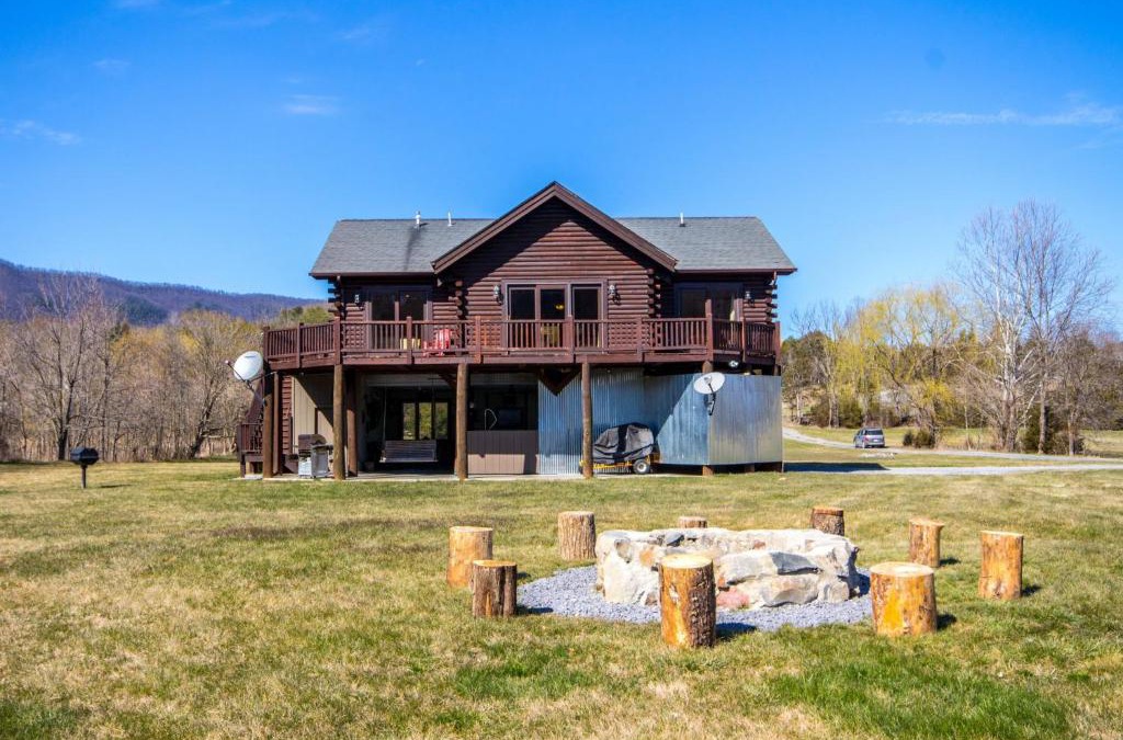 Luray House | Poppy's Hideaway on the Shenandoah River!