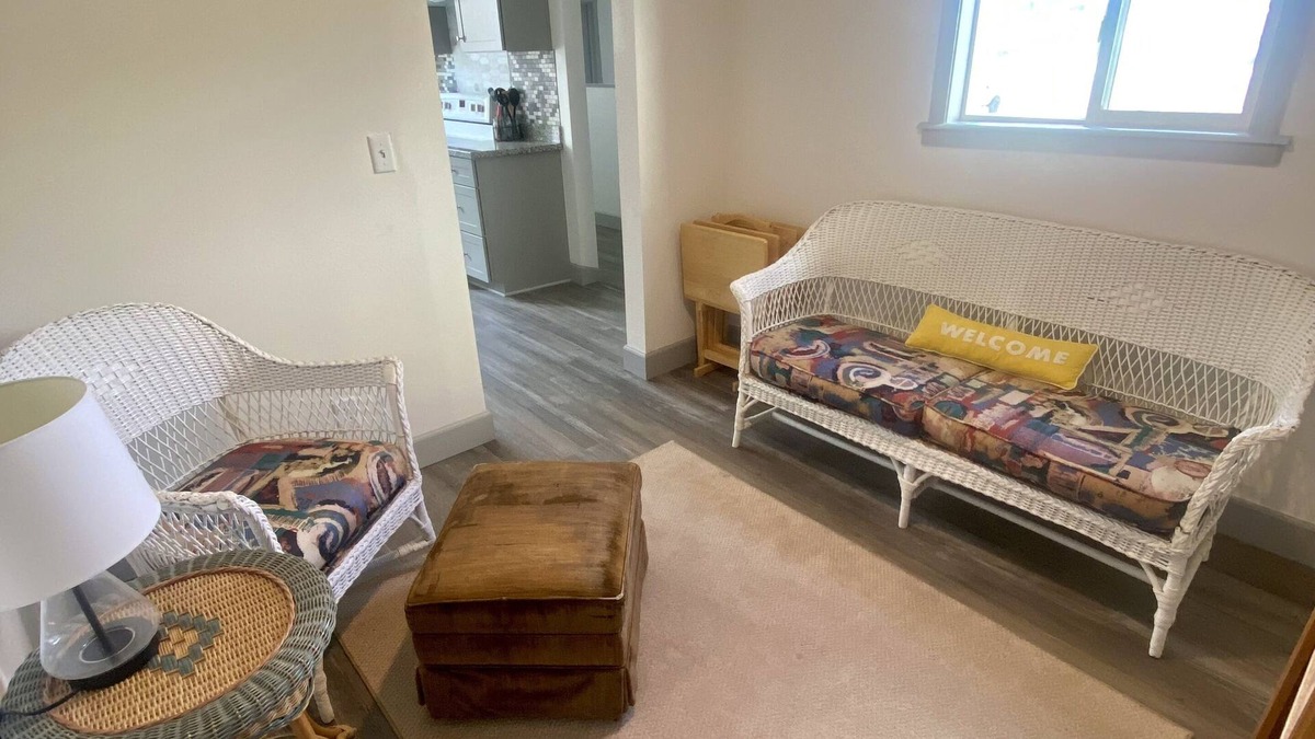 Winnemucca House | Poppy’s Place - walking distance to everything