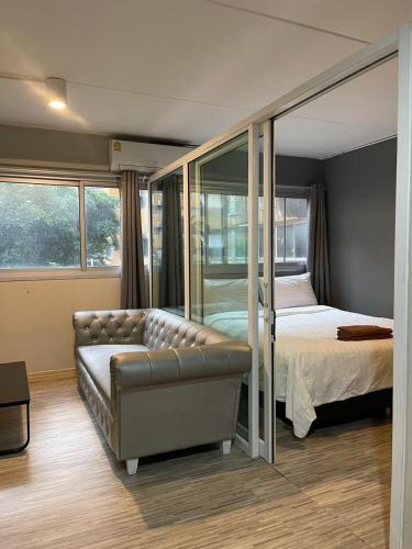 Ban Mai Hotel | Popular Condo เมืองทองธานี