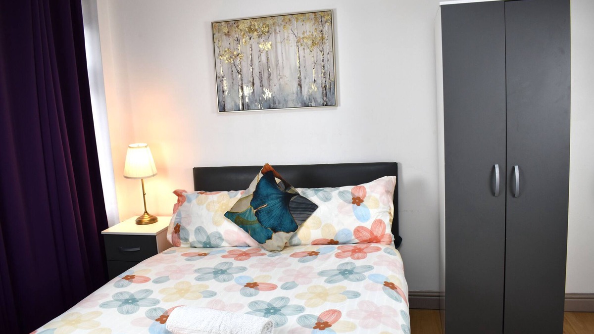 Bordesley Apartment | Popular Points of Interest Near to New Street Station