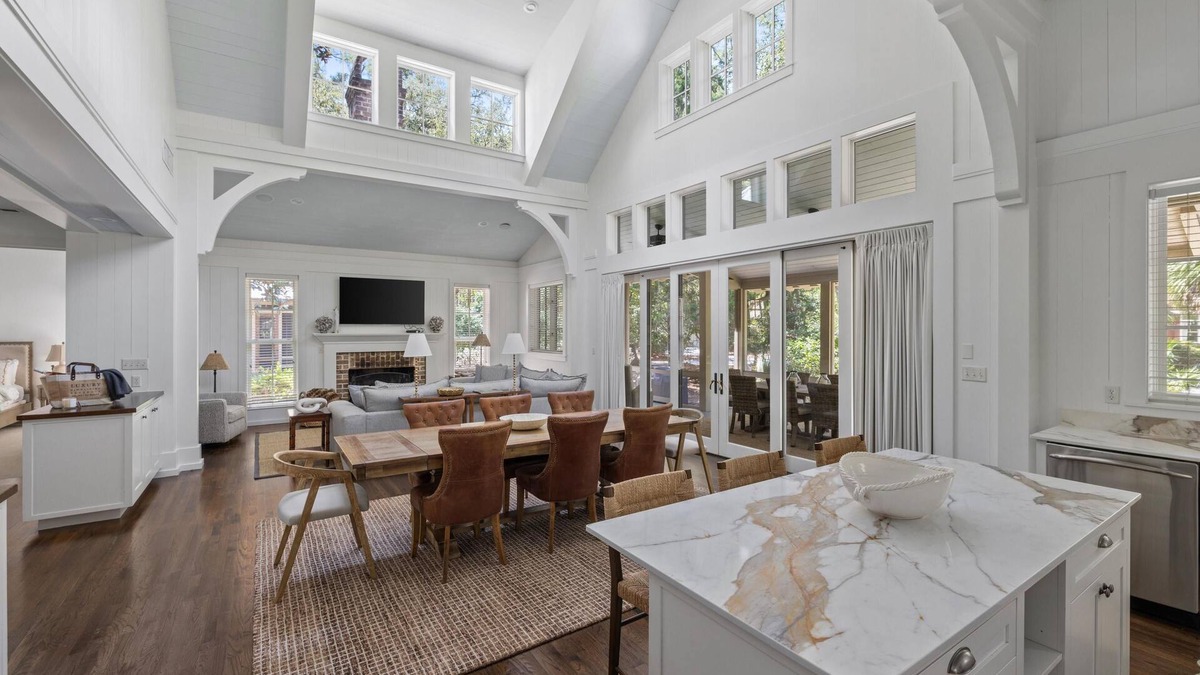 Palmetto Bluff House | Popular West Wilson Retreat - 2 Masters on the first floor