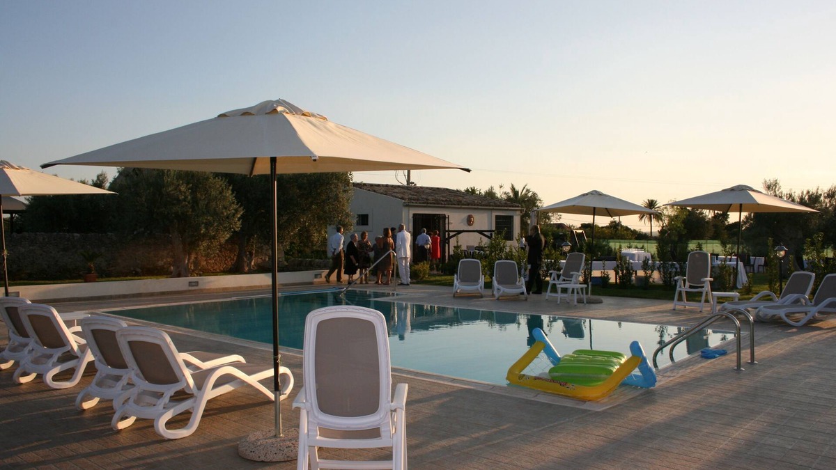 Chiaramonte Gulfi House | Porcupine house with swimming pool and solarium