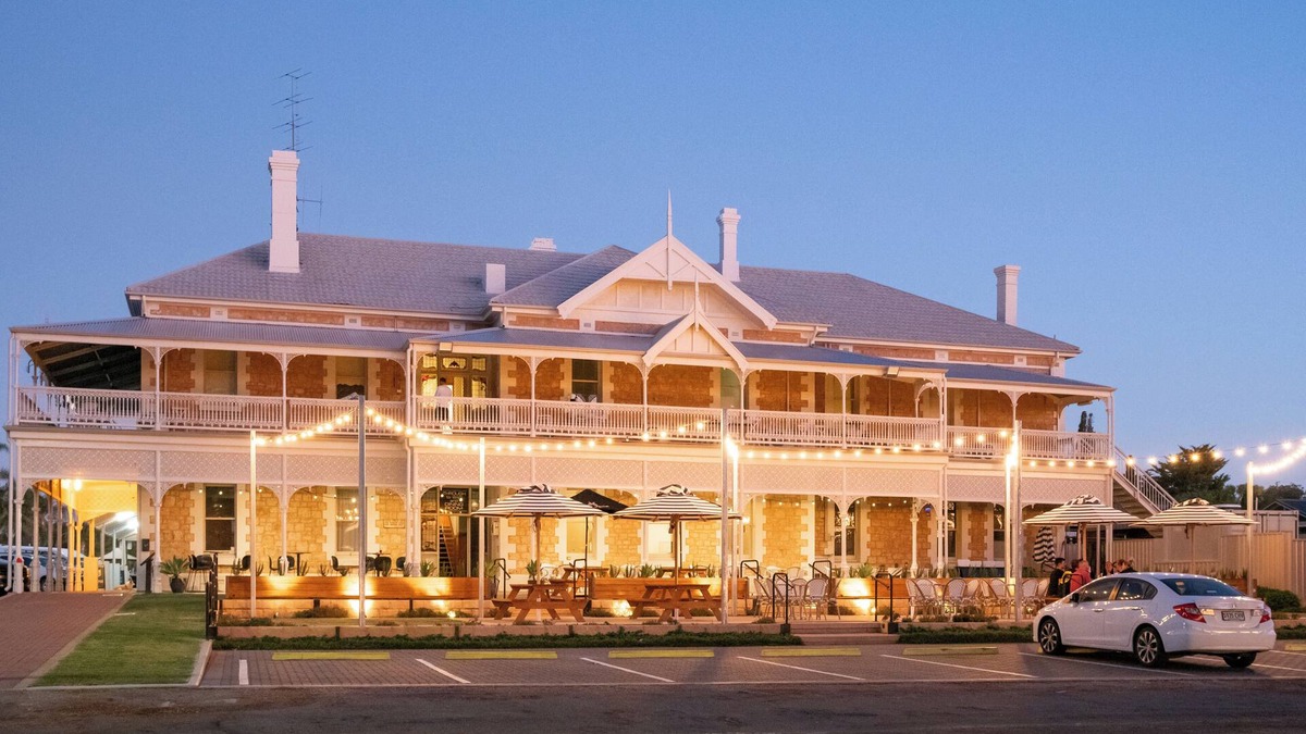Port Broughton Hotel | Port Broughton Hotel Motel