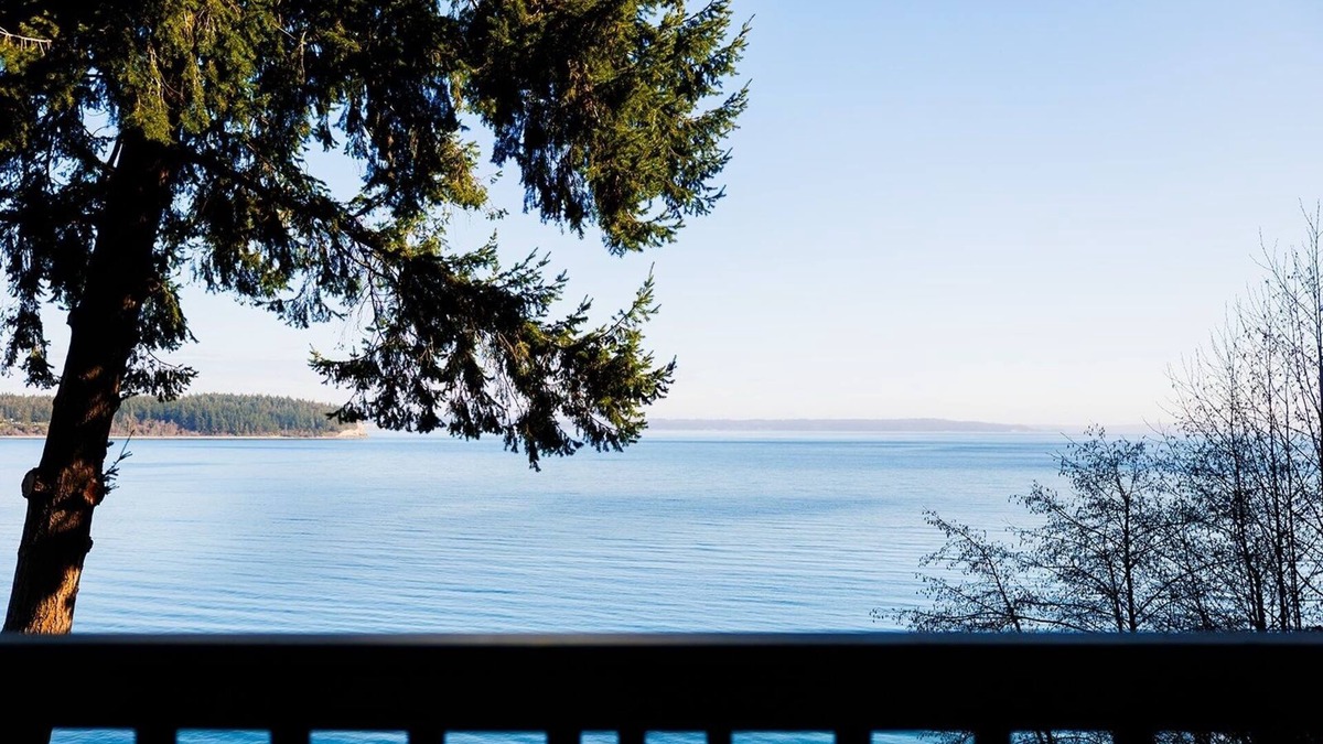 Port Hadlock Cabin | Port Hadlock Luxury Cabin Retreat Awaits you! by RedAwning