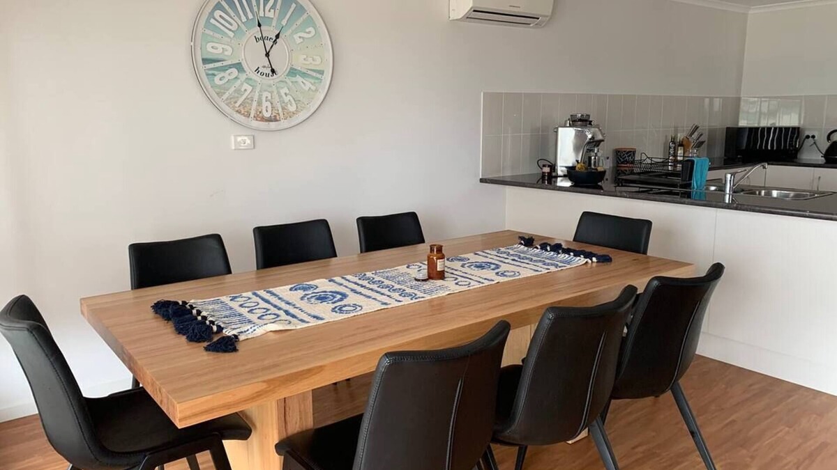 Port Neill House | Port Neill Getaway