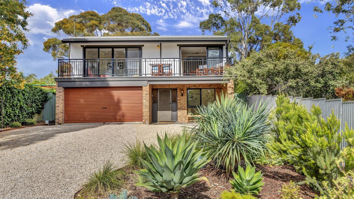 Port Willunga House | Port of Call ~ Port Willunga - Fantastic Entertainer just a Light Stroll from Port Willunga Beach