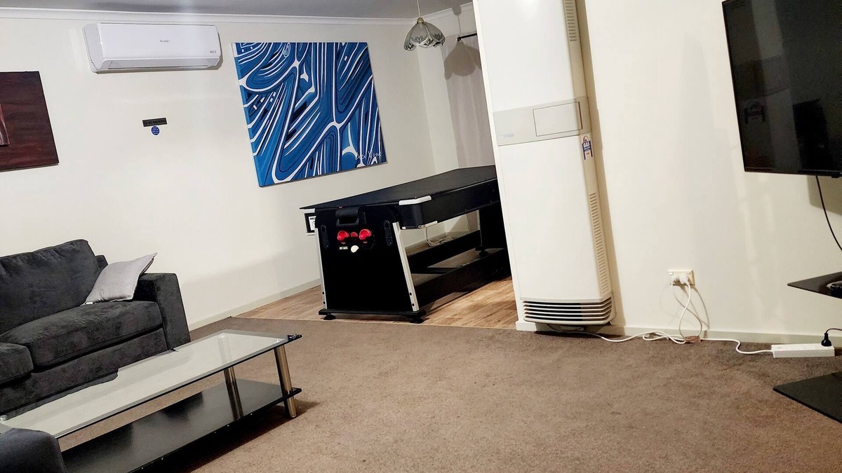 Wurruk House | Port of Sale, town centre 5KM drive