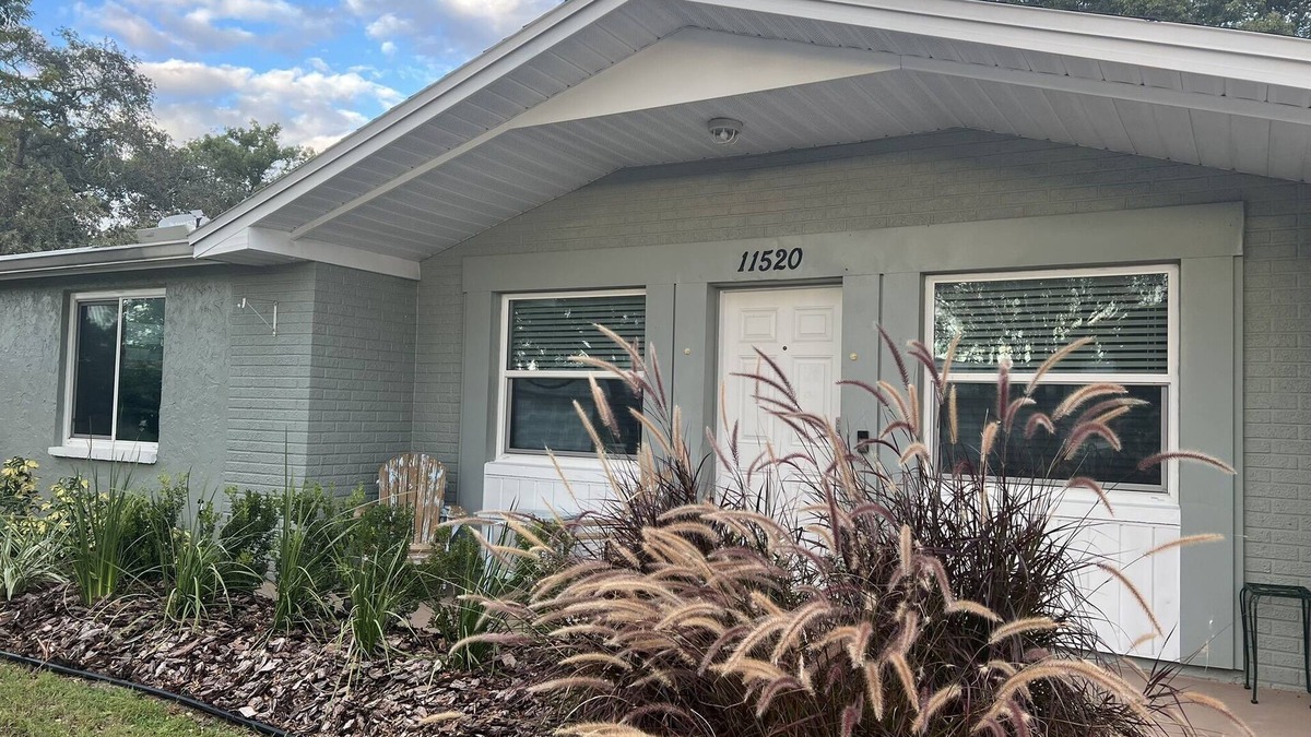 Bayonet Point Cottage | Port Richey Beach Themed Oasis, Family/Pet-Friendly Getaway Near Tampa Bay