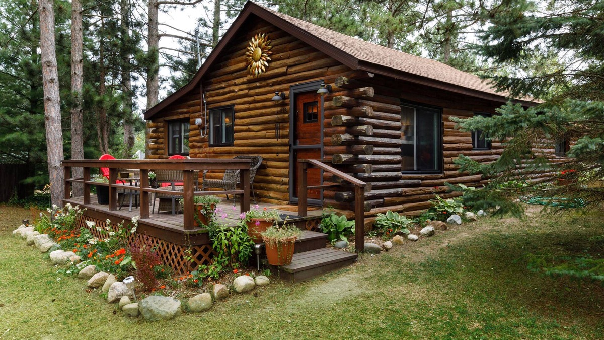 Port Sanilac Cabin | Port Sanilac Log Cabin-Incredibly Cute!