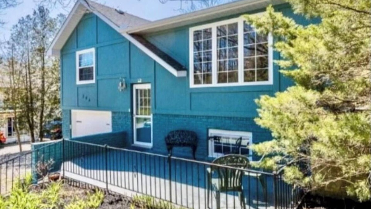 Port Stanley House | Port Stanley Retreat!