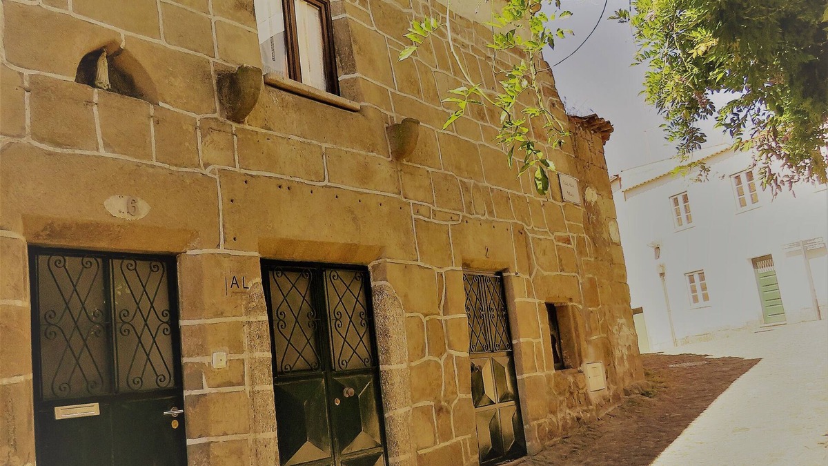 Pinhel House | Porta de Santiago House