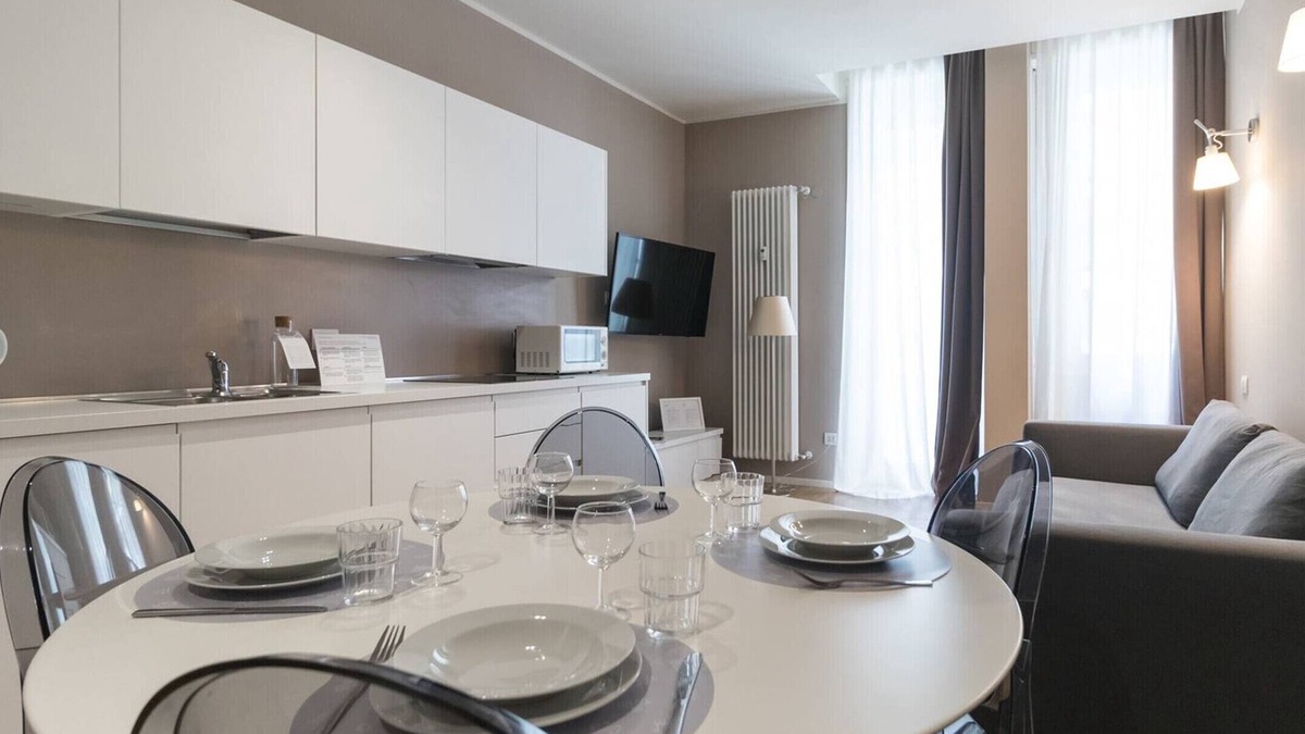 Guastalla Apartment | Porta Vittoria apartments by Rentopolis
