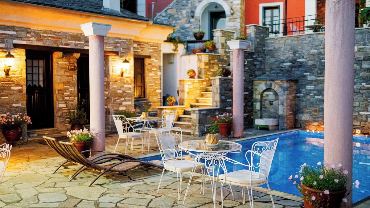 Portaria Bed & Breakfast | Portaria Pool Gem - Palladio Pool Escape