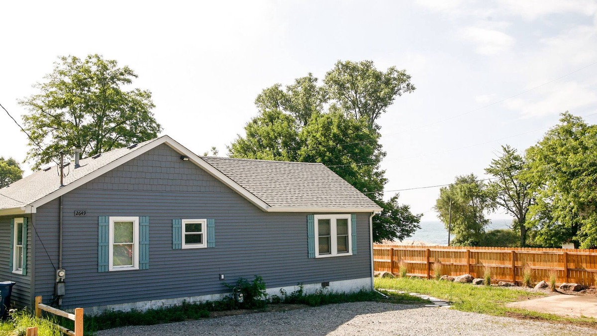 Porter Beach House | Porter Beach Vacation Getway! Lake Michigan Beachside Home - Newly Remodeled