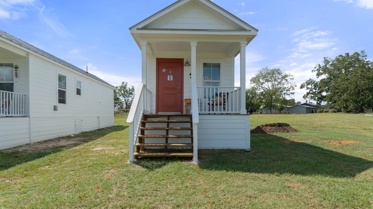 Laurel Hill House | Porter's Cottage.Tiny Home Located At Stillwater Ranch