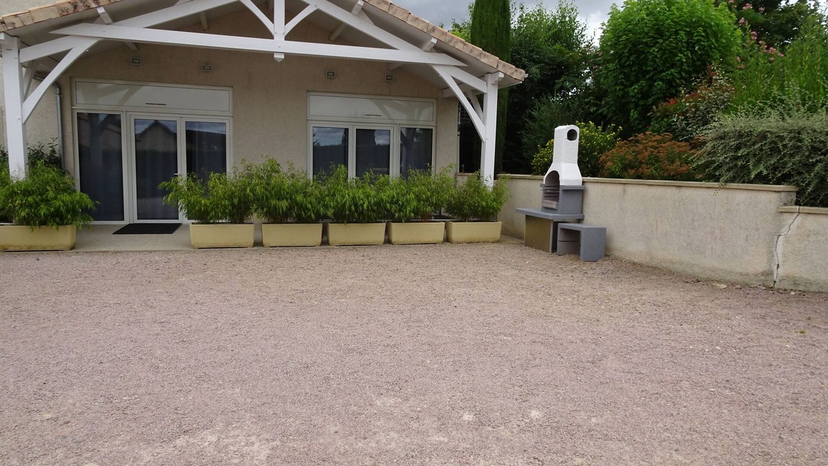Creuzier-le-Vieux House | Portes de Vichy