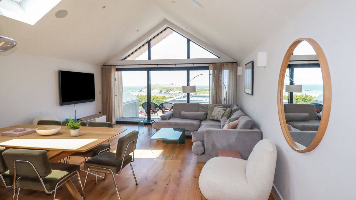 Porth Cottage | PORTH COVE, family friendly, country holiday cottage in Porth