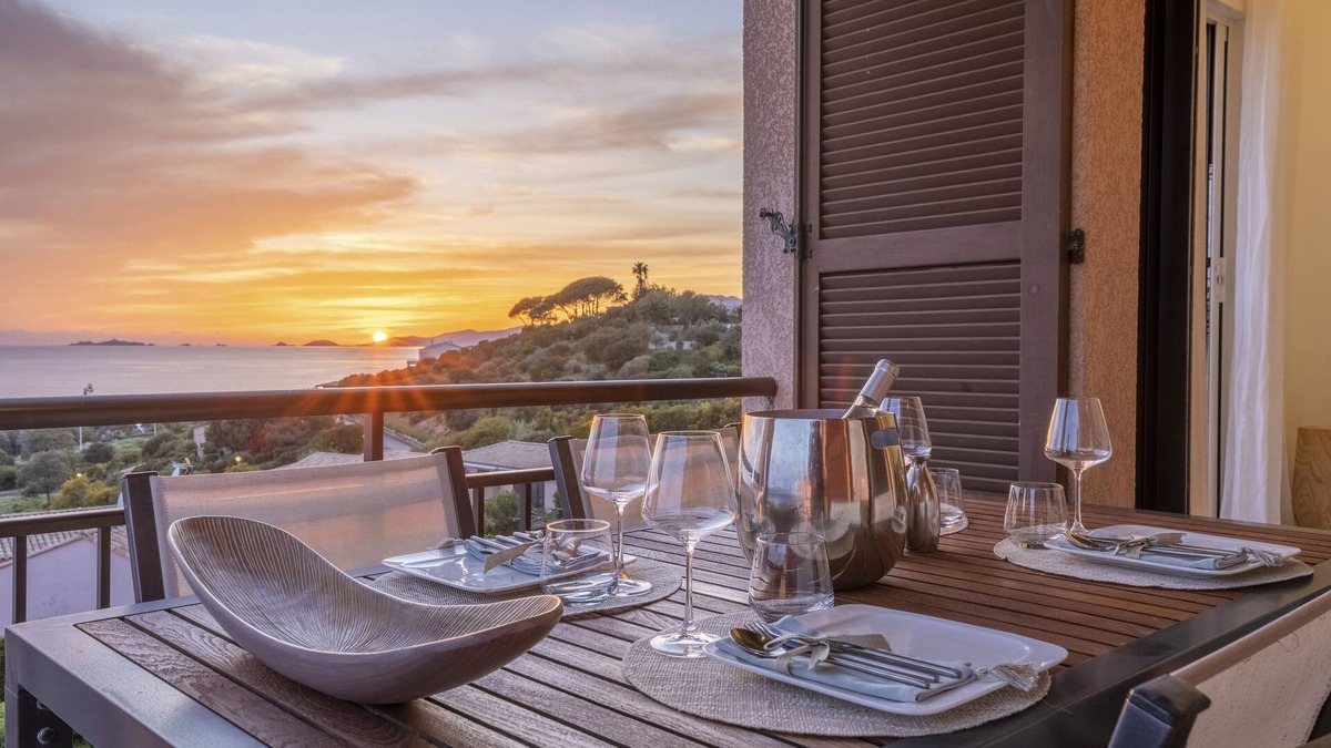 Porticcio Apartment | Porticcio: Luxury Apartment with sea view, swimming pool et tennis
