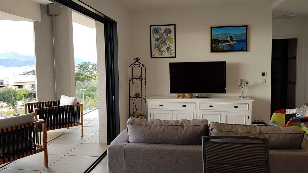 Albitreccia Apartment | Porticcio, Superb air-conditioned T2, panoramic view of the Gulf of Ajaccio