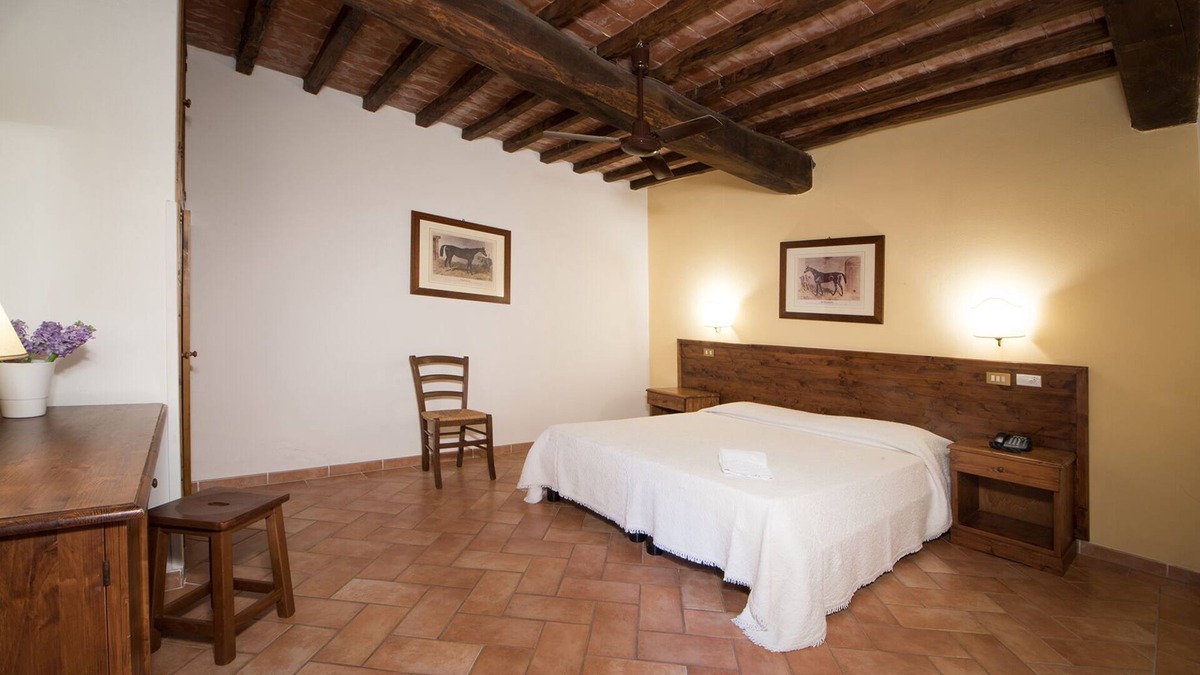 Castel San Gimignano Apartment | Portion medieval village (211), ground floor apartment 2 bedrooms 1 bathroom