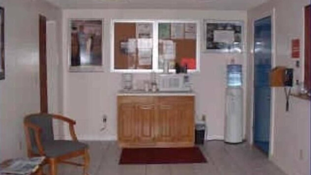 Port Ontario Hotel | Portlodge Motel