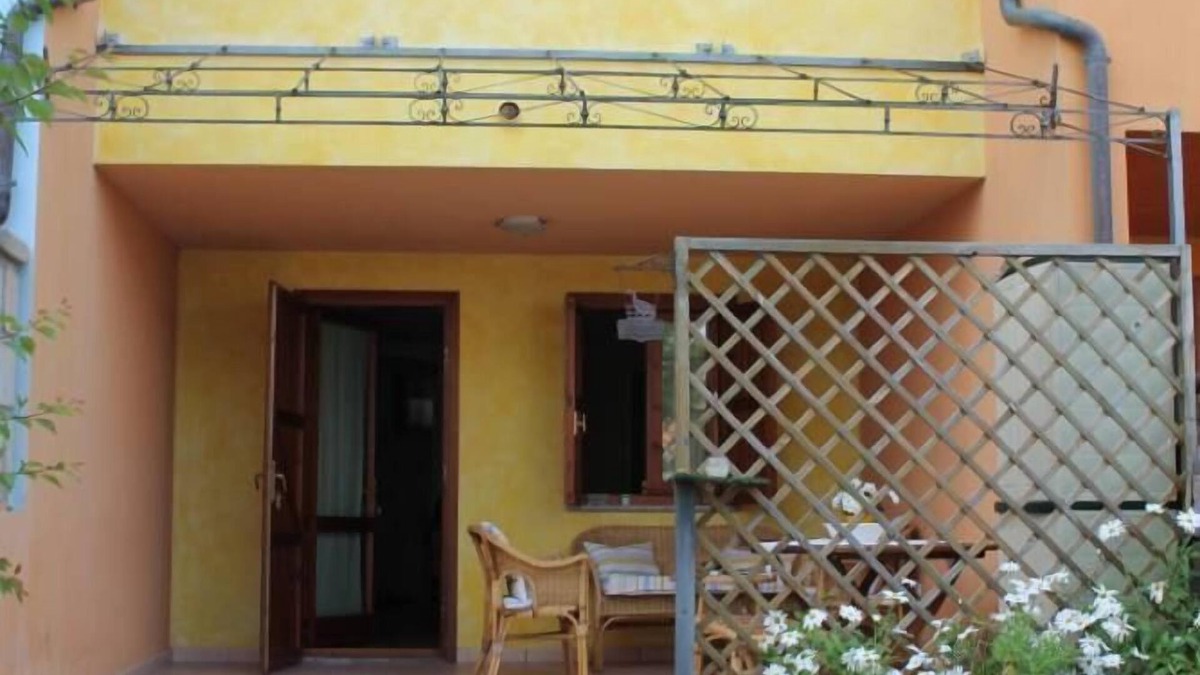 Porto Alabe House | Porto Alabe: At 100 meters from the beach, the cool of the house to relax in the garden