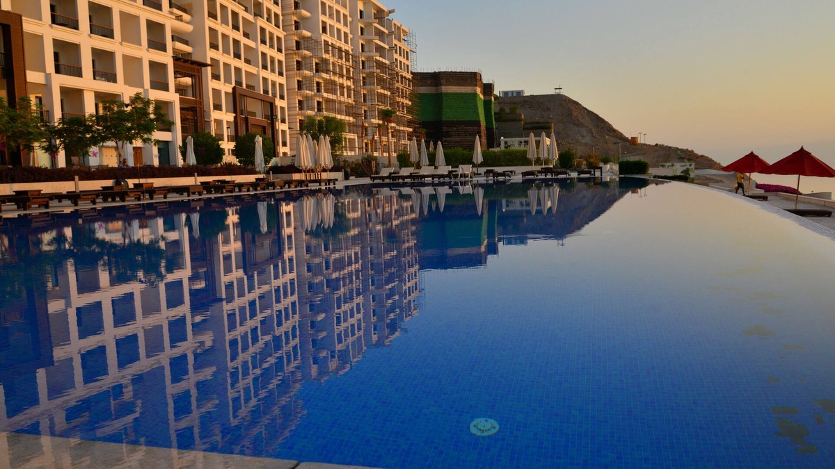 Sweimeh Hotel | PORTO & ALMIRA BEACH