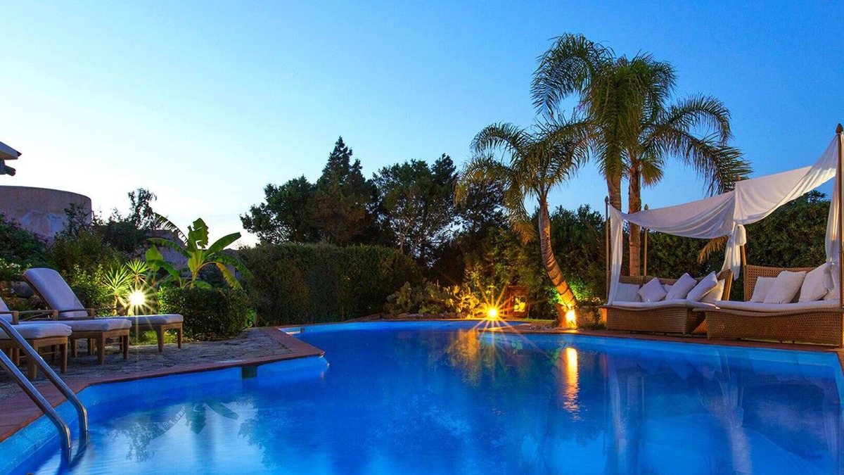 Porto Cervo Villa | Porto Cervo center - Whole House - private pool with salt