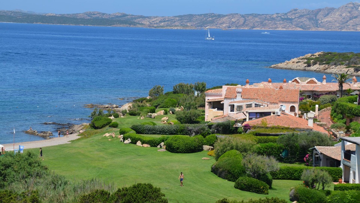 Capo Ferro Apartment | Porto Cervo, Comodo Appartamento Sulla Spiaggia