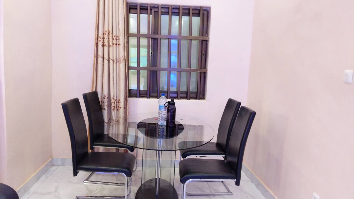 Porto-Novo House | Porto-Novo Charmed Townhouse