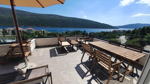 Kumbor Apartment | Porto Vista Penthouse Kumbor