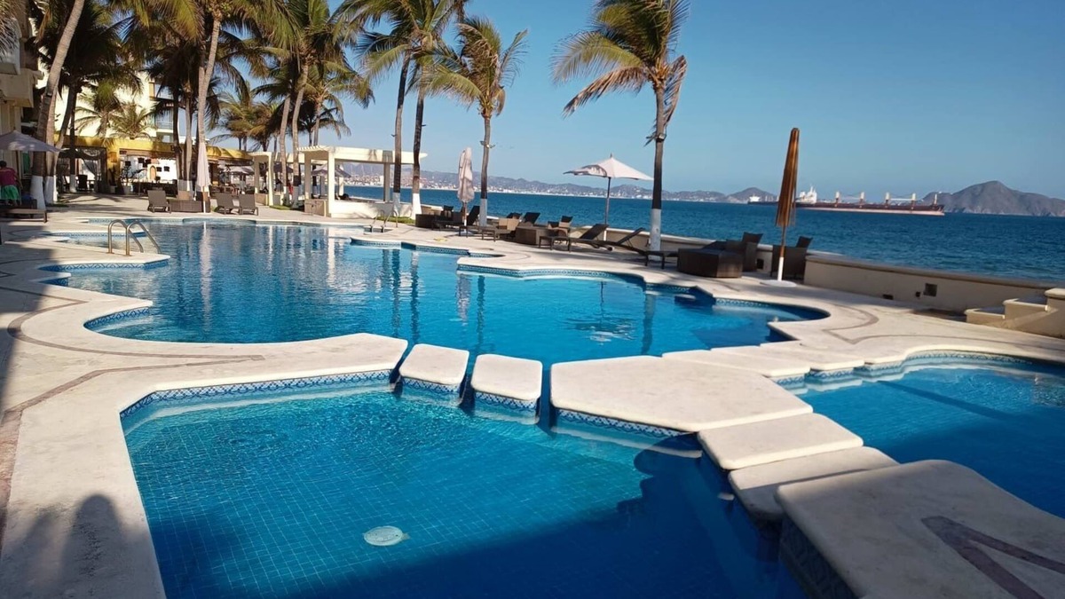 Peninsulas de Santiago Apartment | Portozul 2210