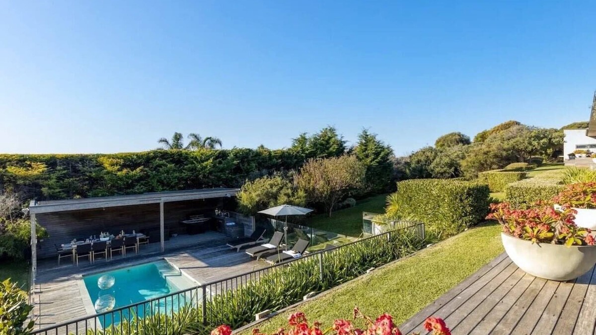 Portsea House | Portsea Sanctuary, Gas Heat Pool & Gardens