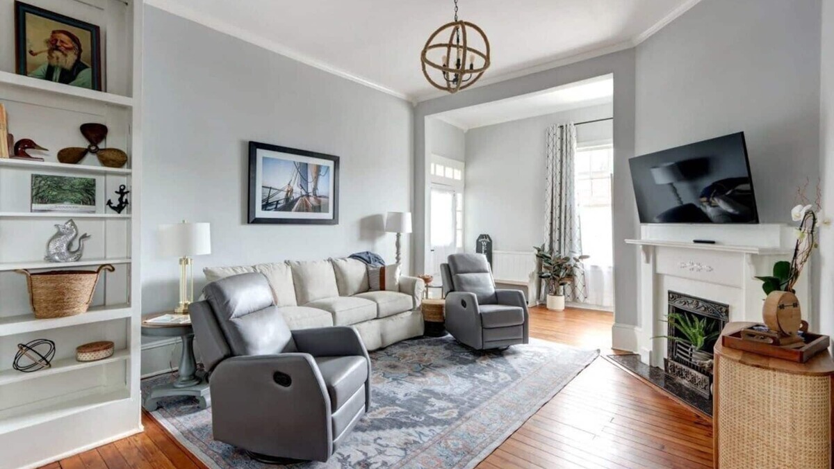 Hitch Village - Fred Wessels Homes Apartment | Portside Retreat @ Trustees' Garden