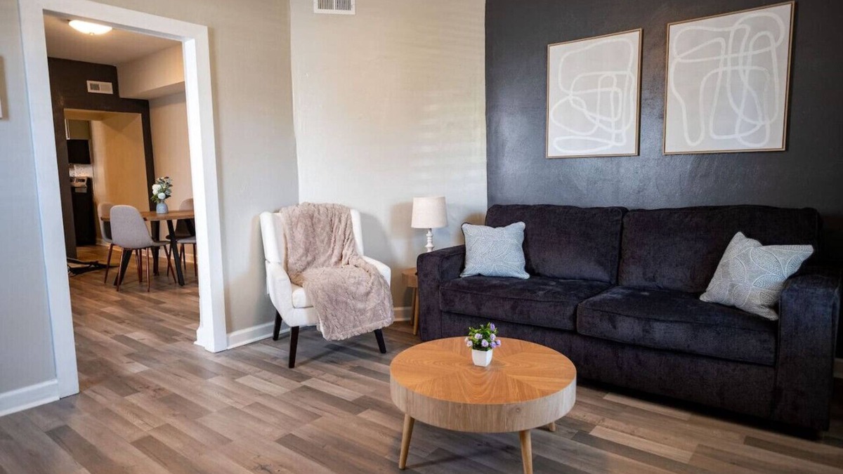 Portsmouth House | Portsmouth 2BR/1BA Getaway